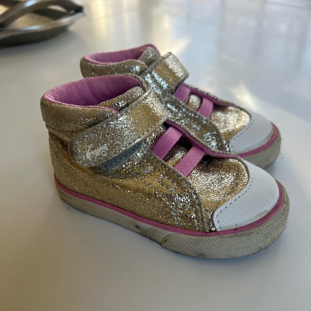 See Kai Run size 5 gold sneaker